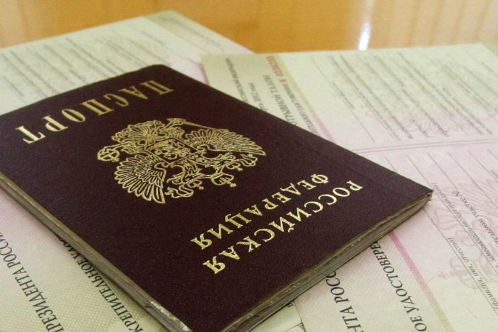 паспорт заявителя для выписки умершего из квартиры